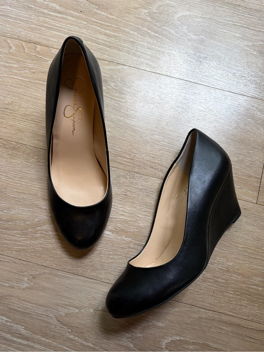 Jessica Simpson Suzanna Black Leather-Look Wedge Pumps